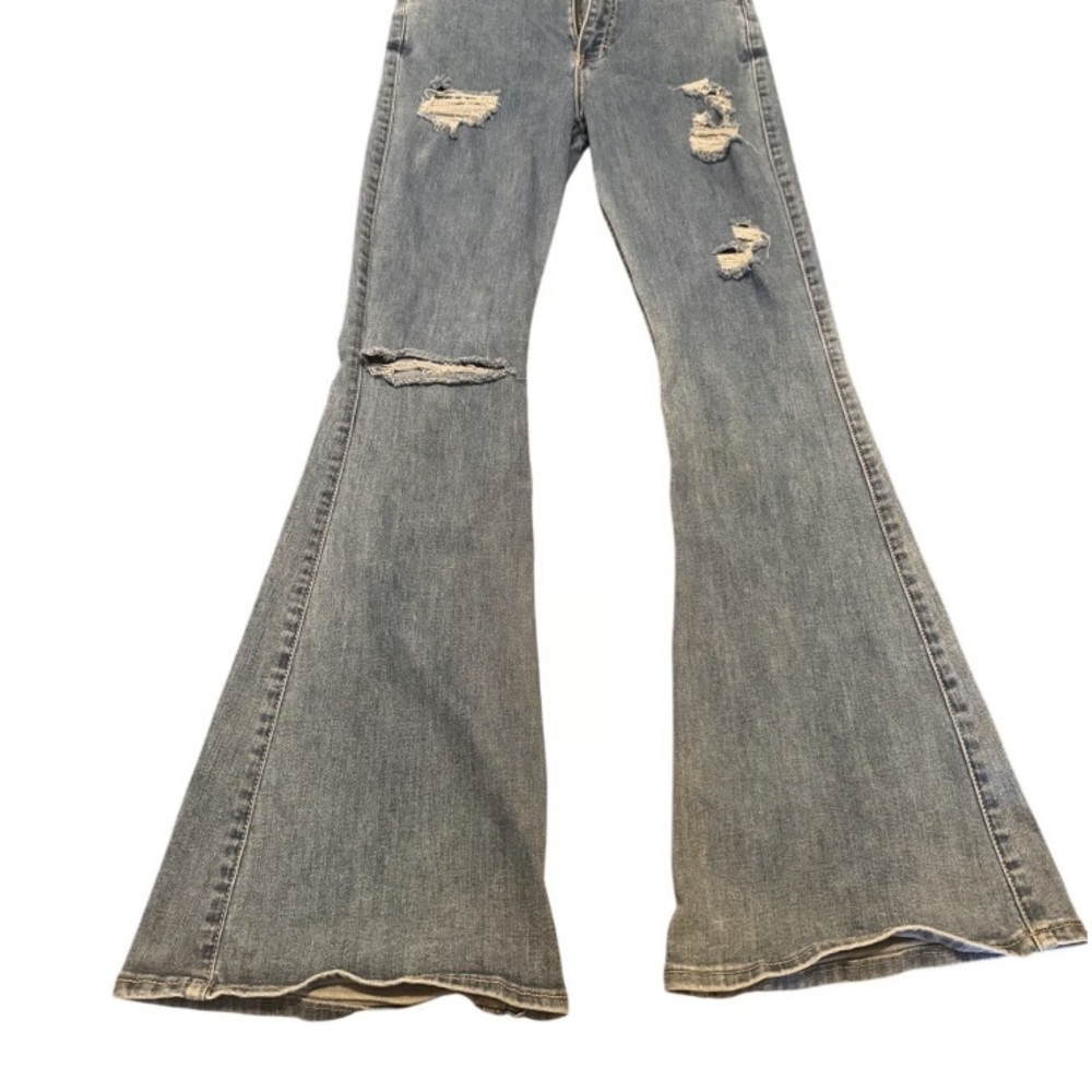 Stylish Distressed Wide Leg Jeans in Blue